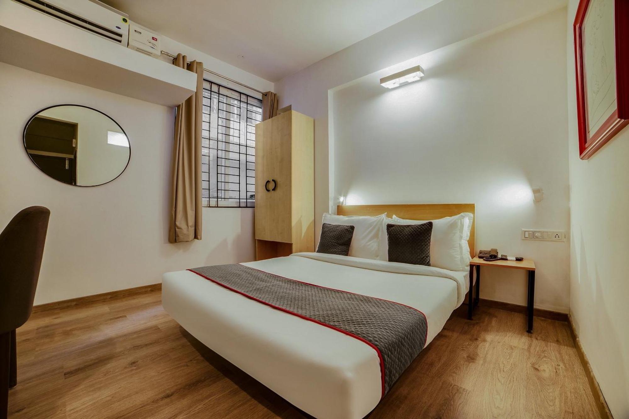 Townhouse Sarvar Hospitality Near Ascendas Park Square Mall Bangalore Ngoại thất bức ảnh