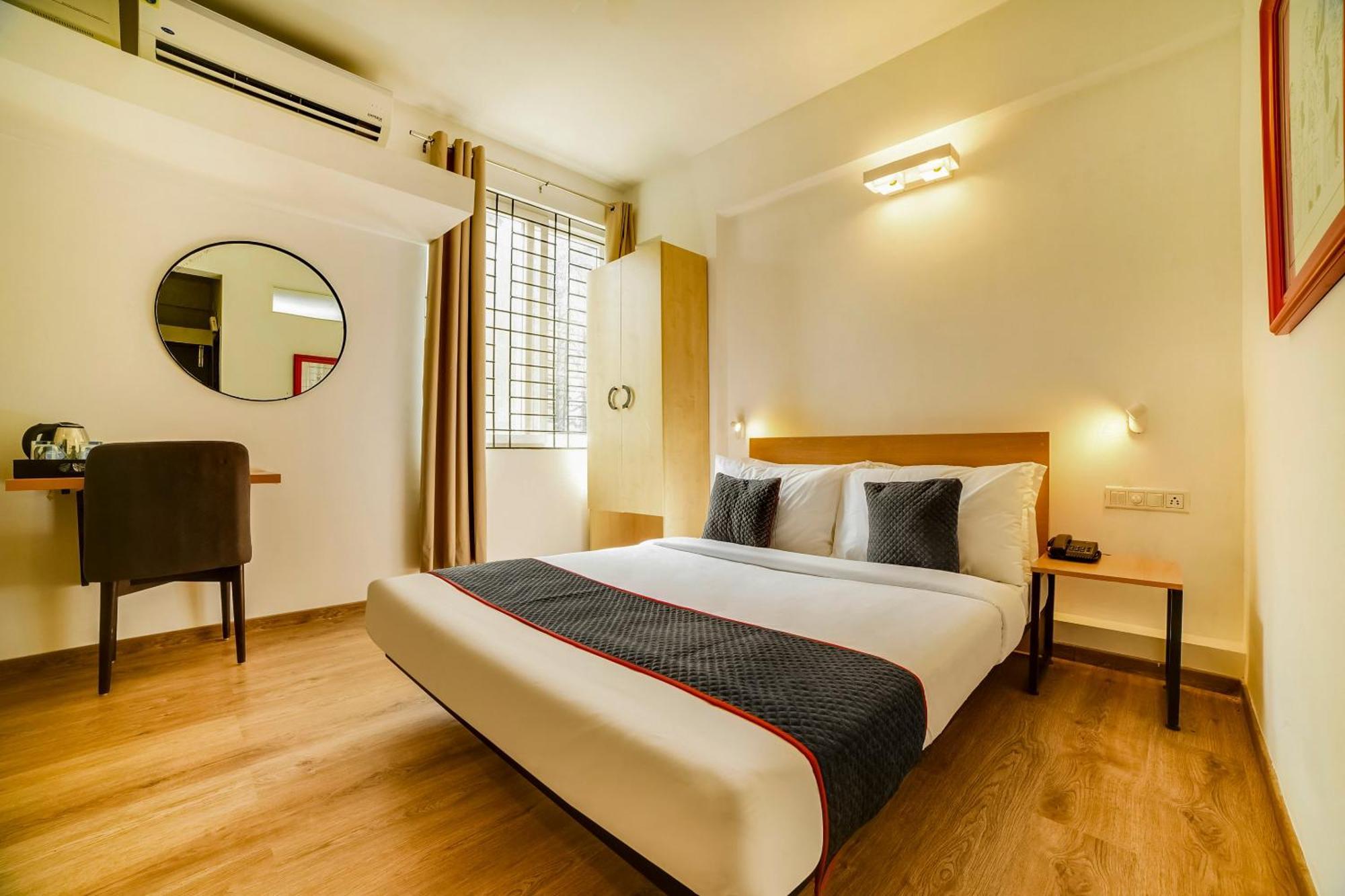 Townhouse Sarvar Hospitality Near Ascendas Park Square Mall Bangalore Ngoại thất bức ảnh
