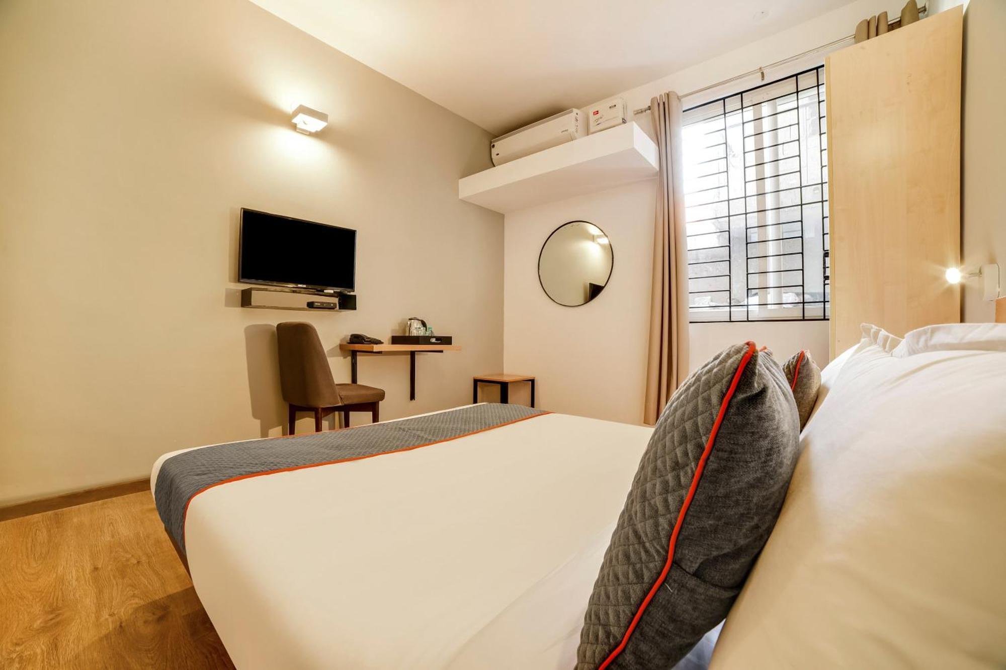 Townhouse Sarvar Hospitality Near Ascendas Park Square Mall Bangalore Ngoại thất bức ảnh