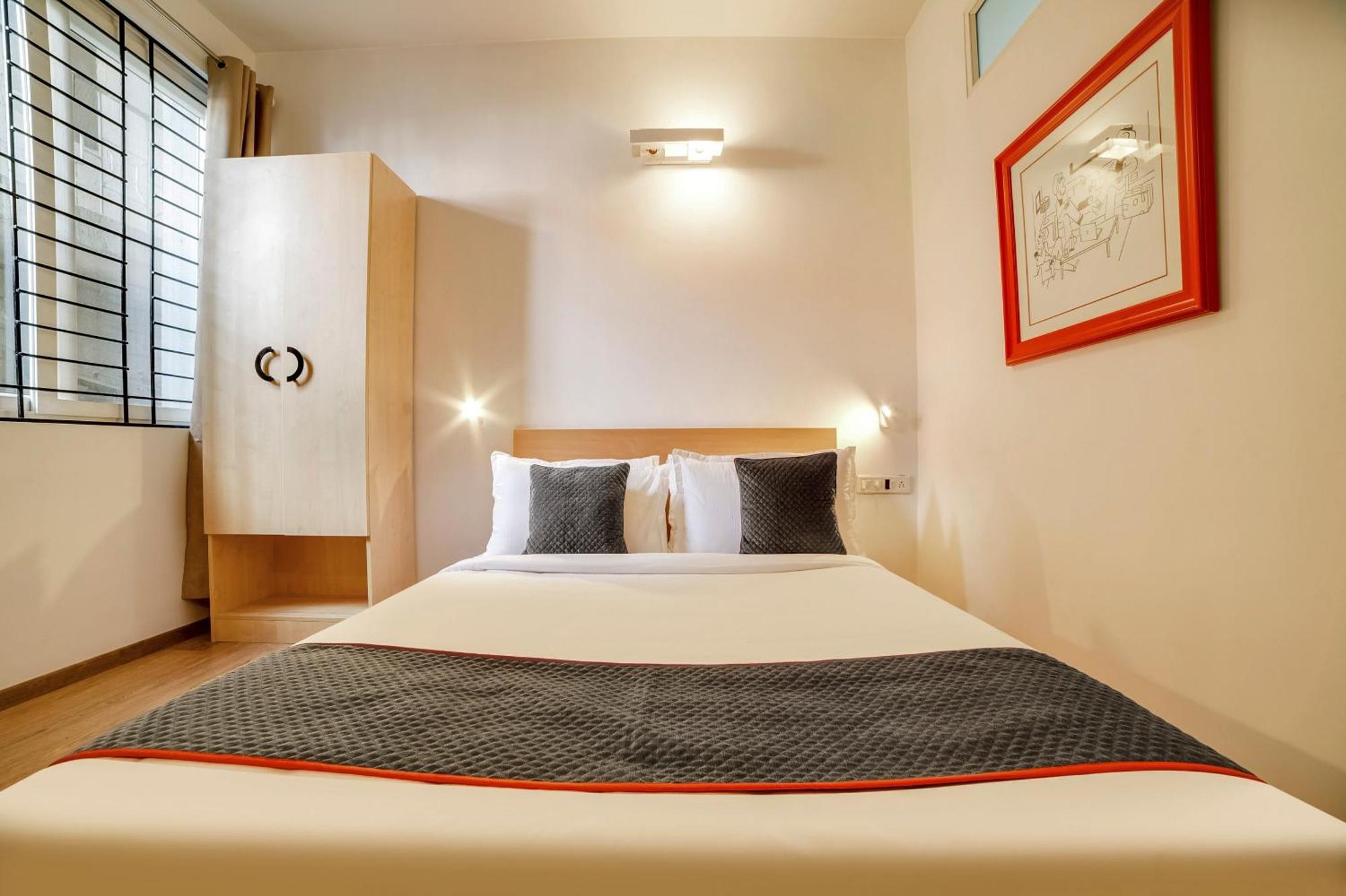 Townhouse Sarvar Hospitality Near Ascendas Park Square Mall Bangalore Ngoại thất bức ảnh